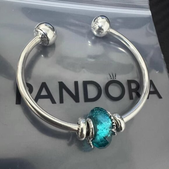 Pandora Silver Open Bangle with Blue Faceted Murano Glass Charm - Picture 2 of 5